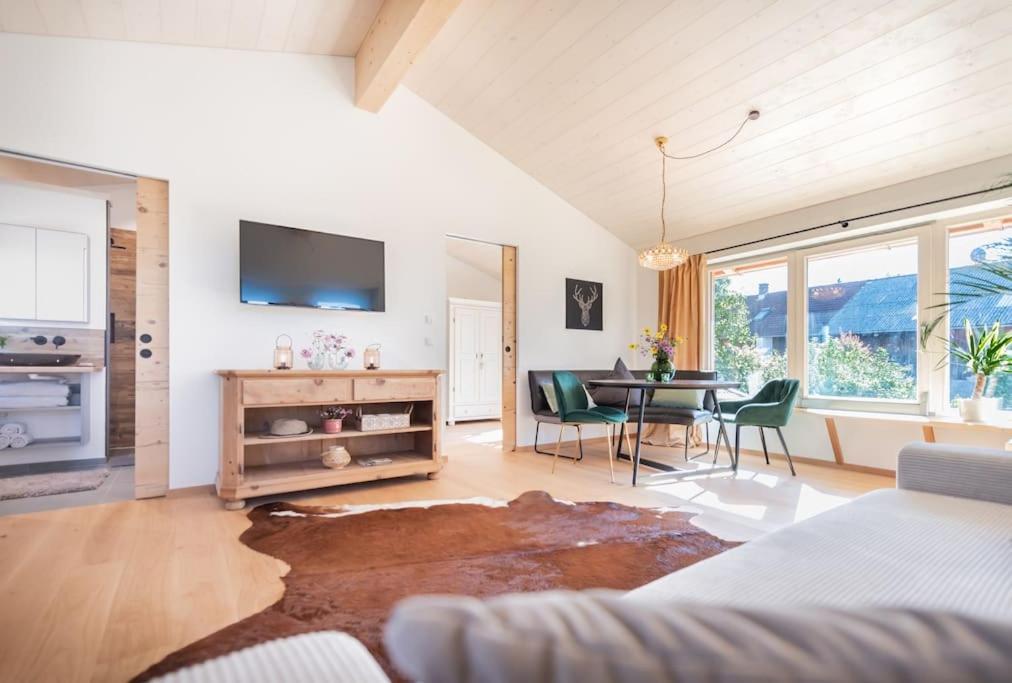 Exklusives Design-Apartment & Sauna Warngau Ngoại thất bức ảnh